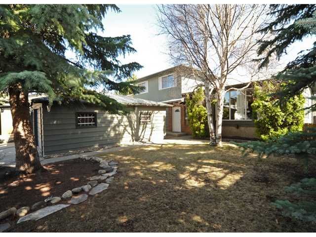 Main Photo: 535 CEDARILLE Crescent SW in CALGARY: Cedarbrae Residential Detached Single Family for sale (Calgary)  : MLS®# C3474315