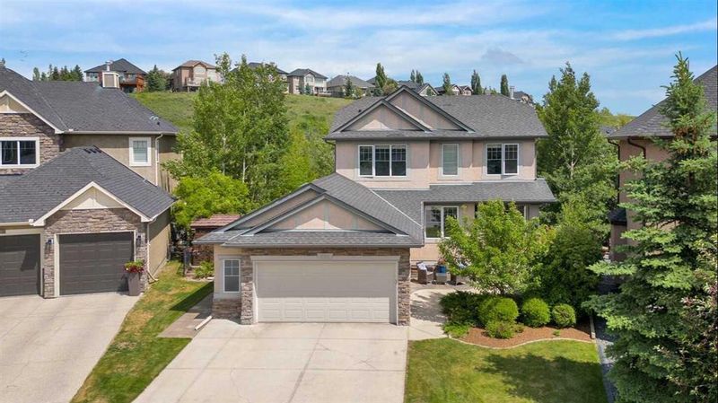 FEATURED LISTING: 214 Discovery Ridge Bay Southwest Calgary
