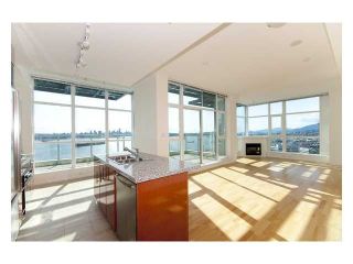 Photo 2: 2302 188 E Esplanade Street in North Vancouver: Lower Lonsdale Condo for sale : MLS®# V821505