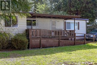 Photo 1: 2 6171 Kirby Rd in Sooke: House for sale : MLS®# 957008