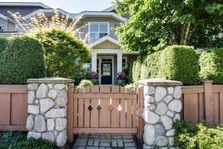Photo 2: 8 20460 66 Avenue in Langley: Willoughby Heights Townhouse for sale in "Willow's Edge" : MLS®# R2187341