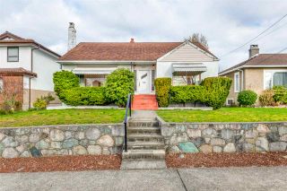 Photo 1: 1619 LONDON Street in New Westminster: West End NW House for sale in "WEST END" : MLS®# R2153166