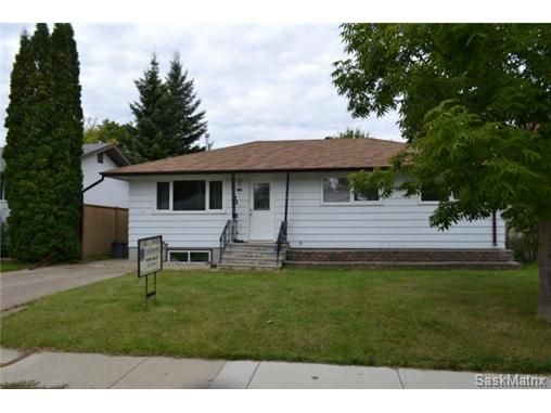 Main Photo: 2526 Dufferin Avenue in Saskatoon: Avalon Single Family Dwelling for sale (Saskatoon Area 02)  : MLS®# 512369
