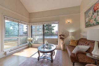 Photo 1: 414 1363 CLYDE Avenue in West Vancouver: Ambleside Condo for sale in "PLACE FOURTEEN" : MLS®# R2504300
