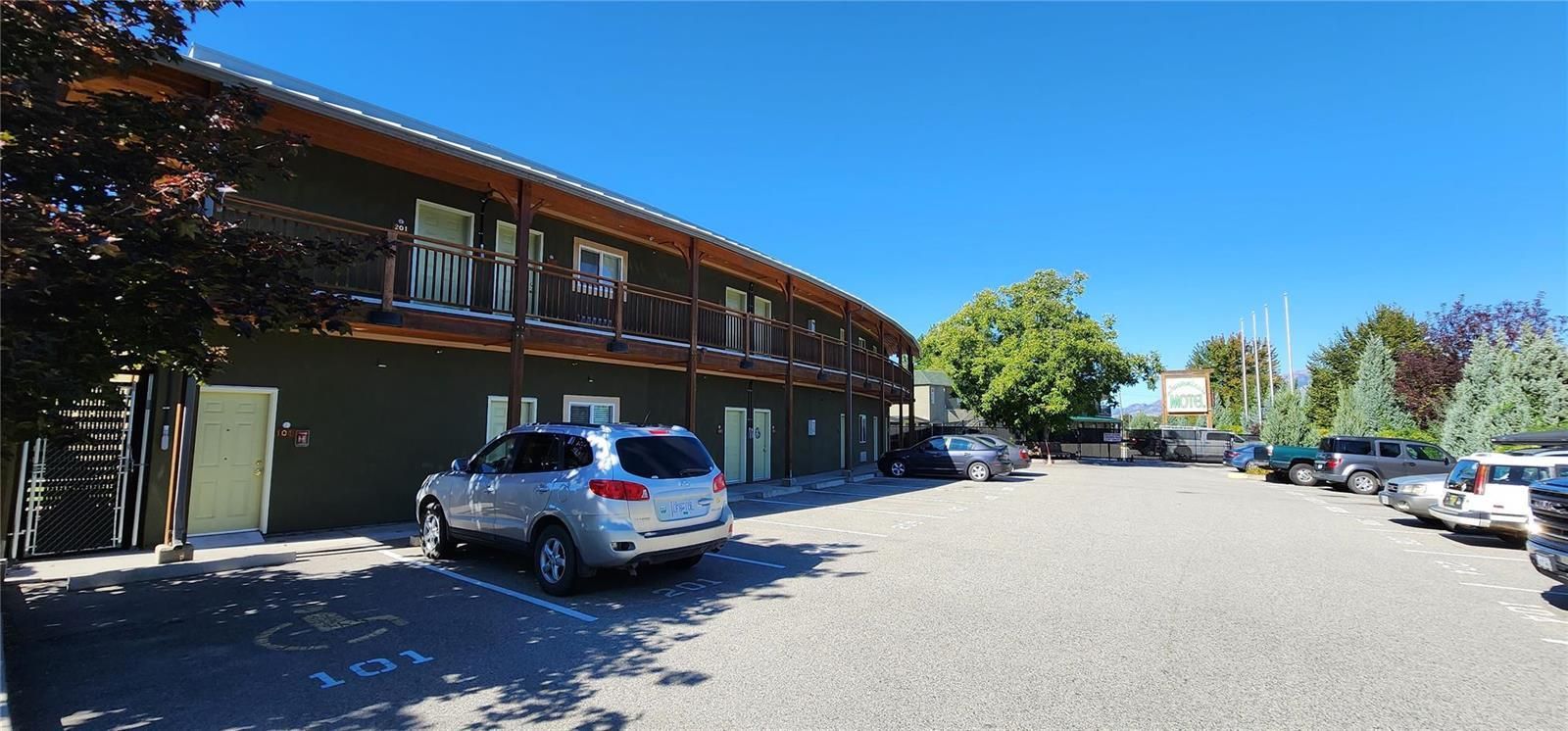 Main Photo: 6203 Willow Avenue, in Summerland: Multi-family for sale : MLS®# 10270040