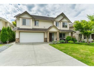 Photo 1: 32954 PHELPS Avenue in Mission: Mission BC House for sale in "Cedar Valley Estates" : MLS®# R2468941