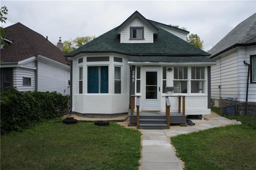 Main Photo: 285 Machray Avenue in Winnipeg: Sinclair Park Residential for sale (4C)  : MLS®# 202322022
