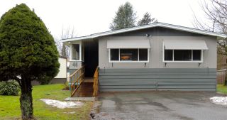 Photo 1: 44 45111 WOLFE Road in Chilliwack: Chilliwack W Young-Well Manufactured Home for sale in "Fraser Village Mobile Home Park" : MLS®# R2128485