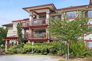 Photo 2: 306 16477 64 Avenue in Surrey: Cloverdale BC Condo for sale in "St. Andrews" (Cloverdale)  : MLS®# R2892805