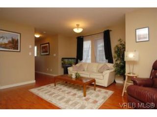 Photo 12: 104 842 Brock Ave in VICTORIA: La Langford Proper Row/Townhouse for sale (Langford)  : MLS®# 507331