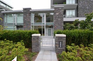 Photo 1: 886 ARTHUR ERICKSON Place in West Vancouver: Park Royal Condo for sale : MLS®# R2078041