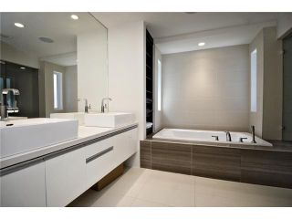 Photo 18: 2048 47 Avenue SW in CALGARY: Altadore River Park Residential Attached for sale (Calgary)  : MLS®# C3529079
