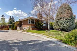 Main Photo: 1327 15 Street NW in Calgary: Hounsfield Heights/Briar Hill Detached for sale : MLS®# A2048093