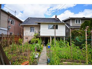 Photo 10: 2336 CHARLES Street in Vancouver: Grandview VE House for sale in "Commercial Drive" (Vancouver East)  : MLS®# V1011947
