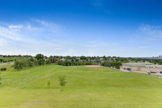 Photo 37: 20 140 STRATHAVEN Circle SW in Calgary: Strathcona Park Semi Detached for sale : MLS®# C4306034