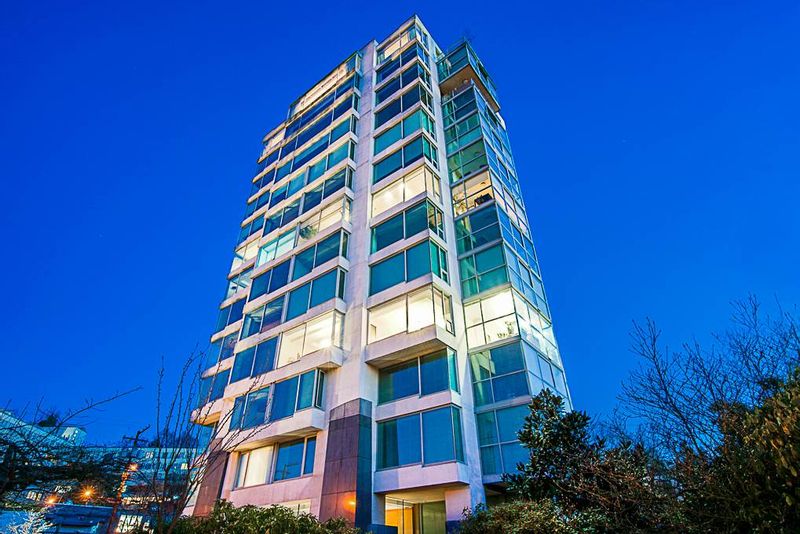 FEATURED LISTING: 401 - 1550 15TH Avenue West Vancouver