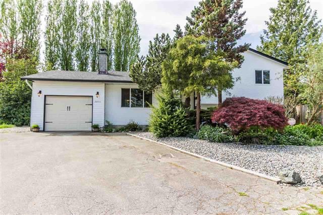 Main Photo: 20511 48A Avenue in Langley: Langley City House for sale : MLS®# R2266246
