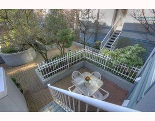 Photo 1: 5 877 W 7TH Avenue in Vancouver: Fairview VW Townhouse for sale in "EMERALD COURT" (Vancouver West)  : MLS®# v818670