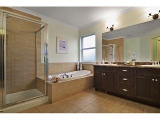 Photo 9: 21082 83B AV in Langley: Willoughby Heights House for sale : MLS®# f1432026
