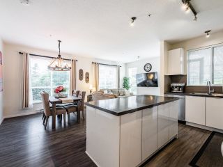 Photo 4: 207 1135 WINDSOR Mews in Coquitlam: New Horizons Condo for sale in "BRADLEY HOUSE" : MLS®# R2621965