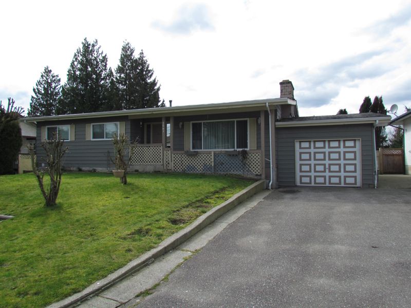 Main Photo: 2061 TOPAZ Street in ABBOTSFORD: Abbotsford West House for rent (Abbotsford) 