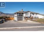 Main Photo: 126 DARTMOUTH Place in Penticton: House for sale : MLS®# 10307185