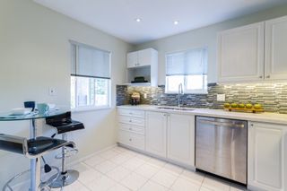 Photo 7: 302 2620 JANE Street in Port Coquitlam: Central Pt Coquitlam Condo for sale in "JANE GARDEN" : MLS®# R2115110