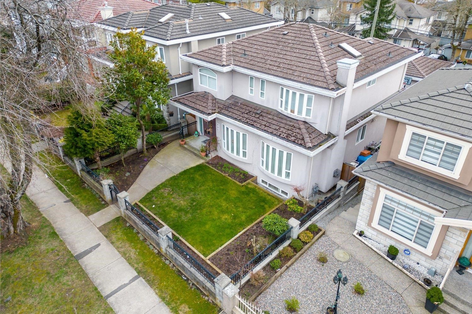 Main Photo: 880 E.51 Avenue in Vancouver: South Vancouver House for sale (Vancouver East)  : MLS®# R2833366