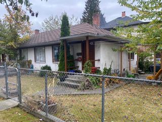 Photo 4: 2812 GLEN Drive in Vancouver: Mount Pleasant VE Duplex for sale (Vancouver East)  : MLS®# R2738107