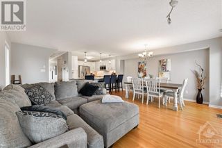 Photo 13: 109 TALL OAK PRIVATE in Ottawa: House for sale : MLS®# 1379034