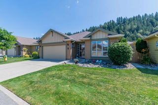 Photo 1: 14 46000 THOMAS Road in Chilliwack: Vedder Crossing House for sale in "Halcyon Meadows" (Sardis)  : MLS®# R2728031