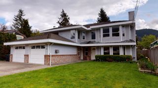 Photo 2: 41872 BIRKEN Road: Brackendale 1/2 Duplex for sale (Squamish)  : MLS®# R2686715