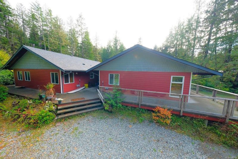 FEATURED LISTING: 1092 Pacific Rim Hwy Tofino