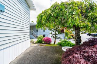 Photo 4: 53 2303 CRANLEY Drive in Surrey: King George Corridor Manufactured Home for sale in "SUNNYSIDE ESTATES" (South Surrey White Rock)  : MLS®# R2887551