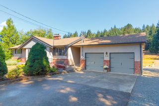 Photo 1: 910 Latoria Rd in Langford: La Happy Valley House for sale : MLS®# 863265
