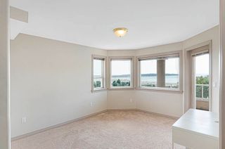 Photo 15: 15596 SEMIAHMOO Avenue: White Rock House for sale in "Top of Bluff East Beach" (South Surrey White Rock)  : MLS®# R2785787