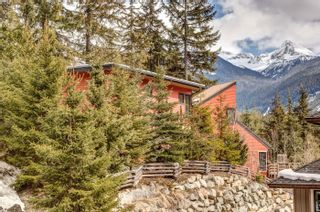 Photo 5: 9344 EMERALD Drive in Whistler: Emerald Estates House for sale in "EMERALD ESTATES" : MLS®# R2706902