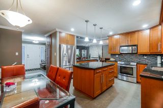 Photo 3: 11727 81A Avenue in Delta: Scottsdale House for sale (N. Delta)  : MLS®# R2424370