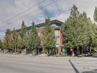 Photo 1: 309 707 E 20TH Avenue in Vancouver: Fraser VE Condo for sale in "BLOSSOM" (Vancouver East)  : MLS®# R2404449