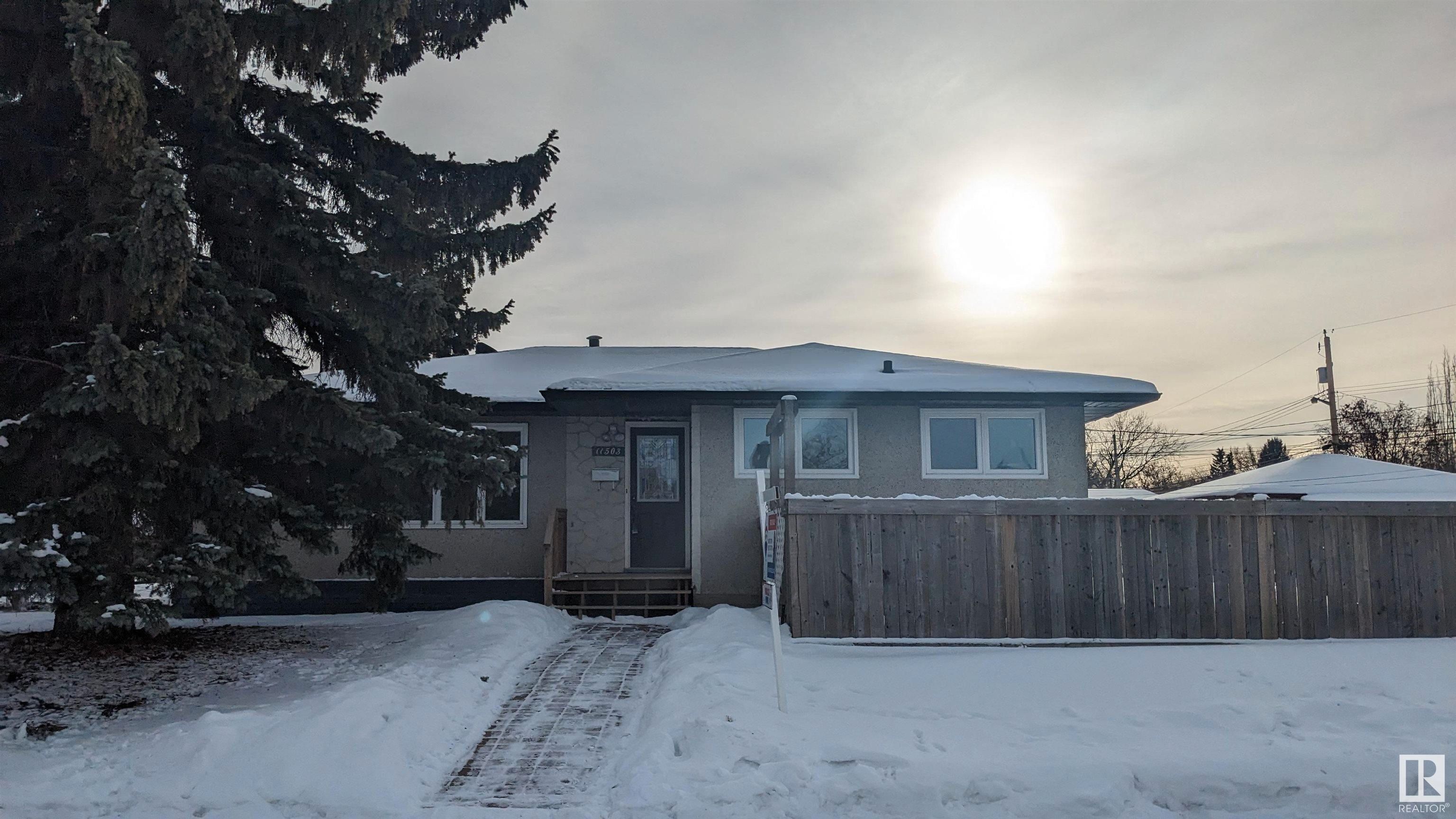 Main Photo: 11503 133A Avenue in Edmonton: Zone 01 House for sale : MLS®# E4325105