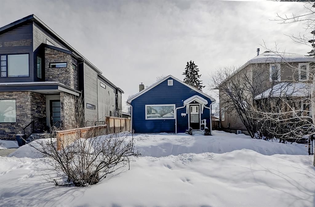 Main Photo: 831 3 Avenue NW in Calgary: Sunnyside Detached for sale : MLS®# A2032078