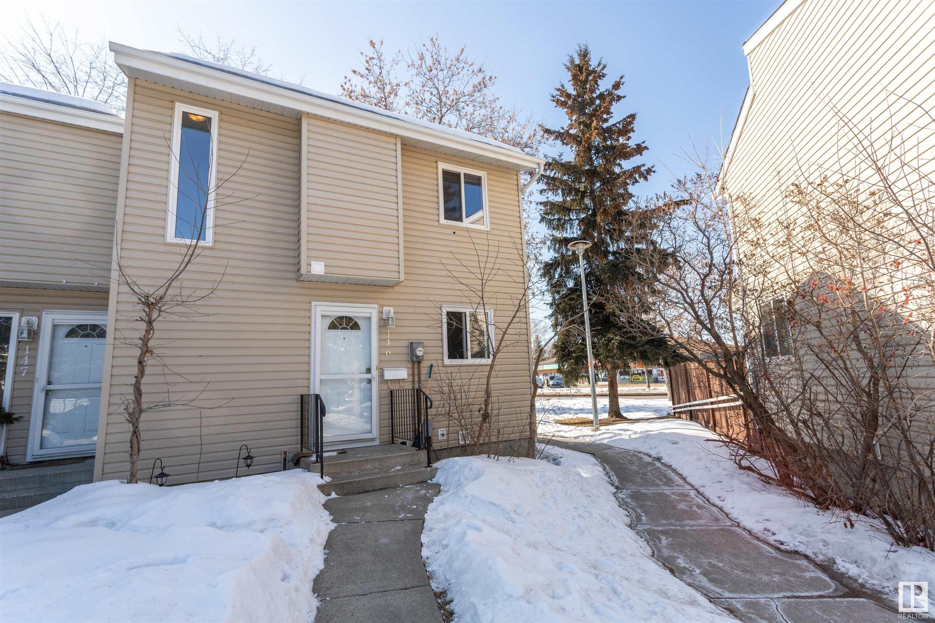 Main Photo: 146 87 BROOKWOOD Drive: Spruce Grove Townhouse for sale : MLS®# E4329070