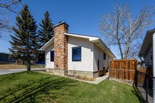 Photo 2: 379 Rundleview Drive NE in Calgary: Rundle Detached for sale : MLS®# A2124961