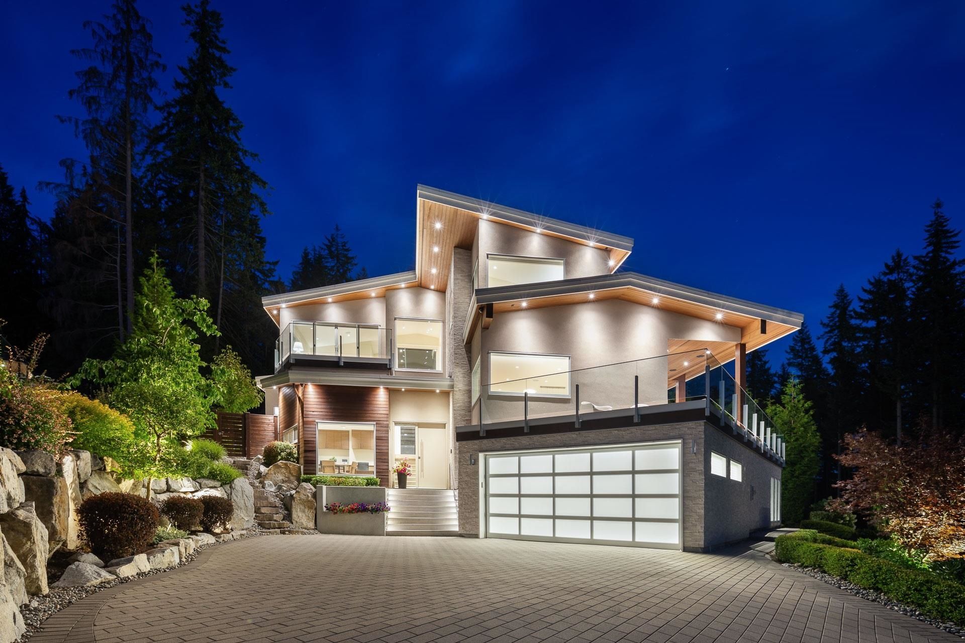 Main Photo: 1513 CRYSTAL CREEK Drive in Port Moody: Anmore House for sale : MLS®# R2832940