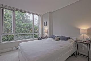 Photo 8: 202 1088 RICHARDS Street in Vancouver: Yaletown Condo for sale in "RICHARDS" (Vancouver West)  : MLS®# R2403889