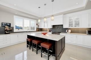 Photo 10: 22 James Stokes Court in King: King City House (2-Storey) for sale : MLS®# N6061248