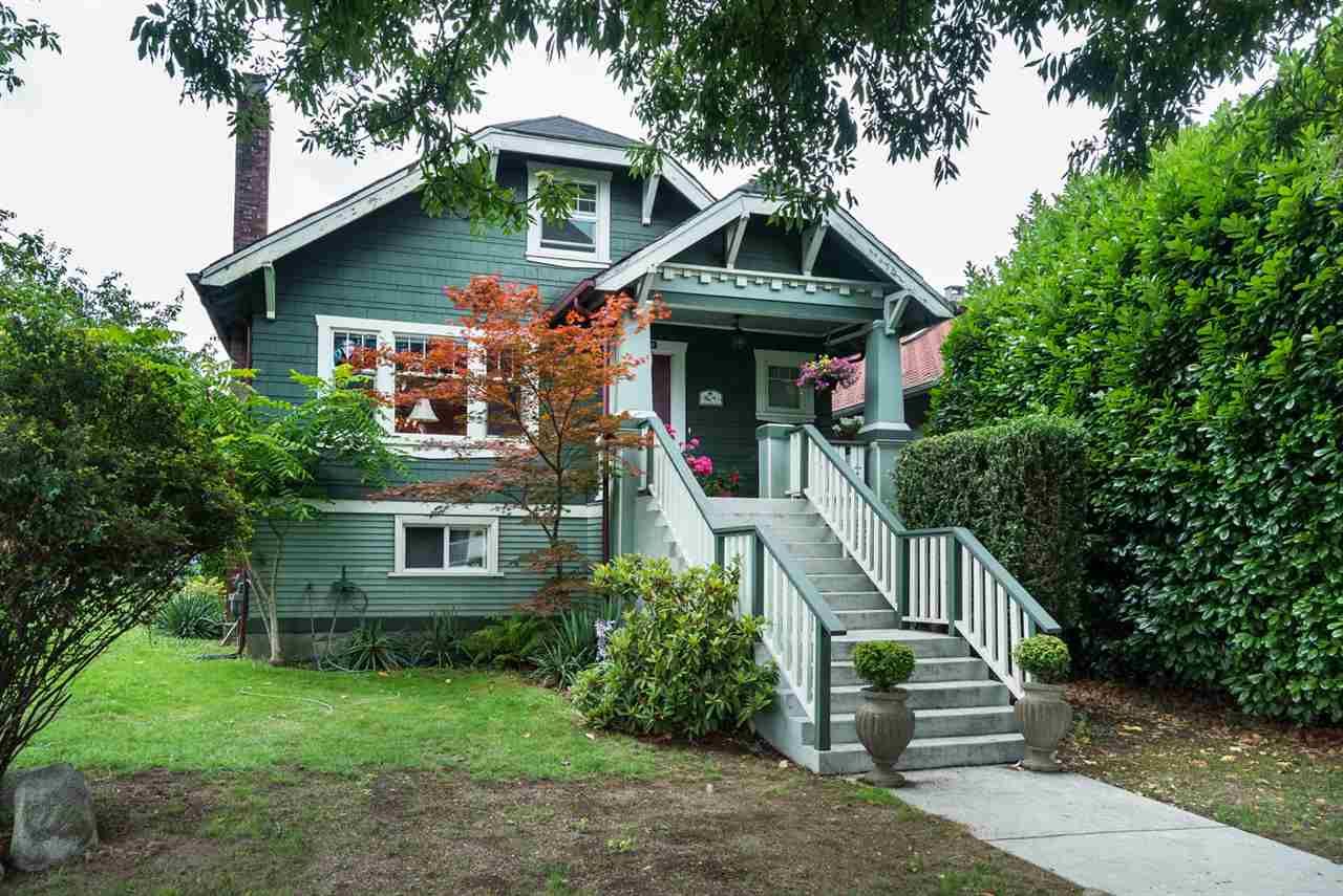 Main Photo: 2366 GRANT Street in Vancouver: Grandview VE House for sale in "GRANDVIEW/COMMERCIAL DRIVE" (Vancouver East)  : MLS®# R2089719