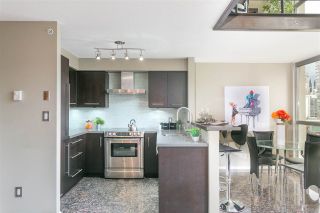 Photo 4: 806 1238 RICHARDS Street in Vancouver: Yaletown Condo for sale in "Metropolis" (Vancouver West)  : MLS®# R2151937