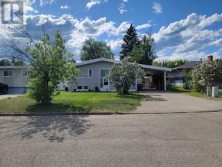 Photo 1: 239 WATSON CRESCENT in Prince George: House for sale : MLS®# R2808682