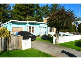 Photo 2: 2991 MCBRIDE Avenue in Surrey: Crescent Bch Ocean Pk. House for sale in "CRESCENT BEACH" (South Surrey White Rock)  : MLS®# F1433587
